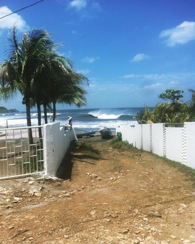 Bananoz Surfhouse Bed & Breakfast Transito Exterior photo
